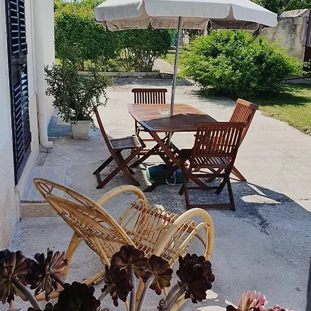 Coco' Διαμέρισμα Λέτσε